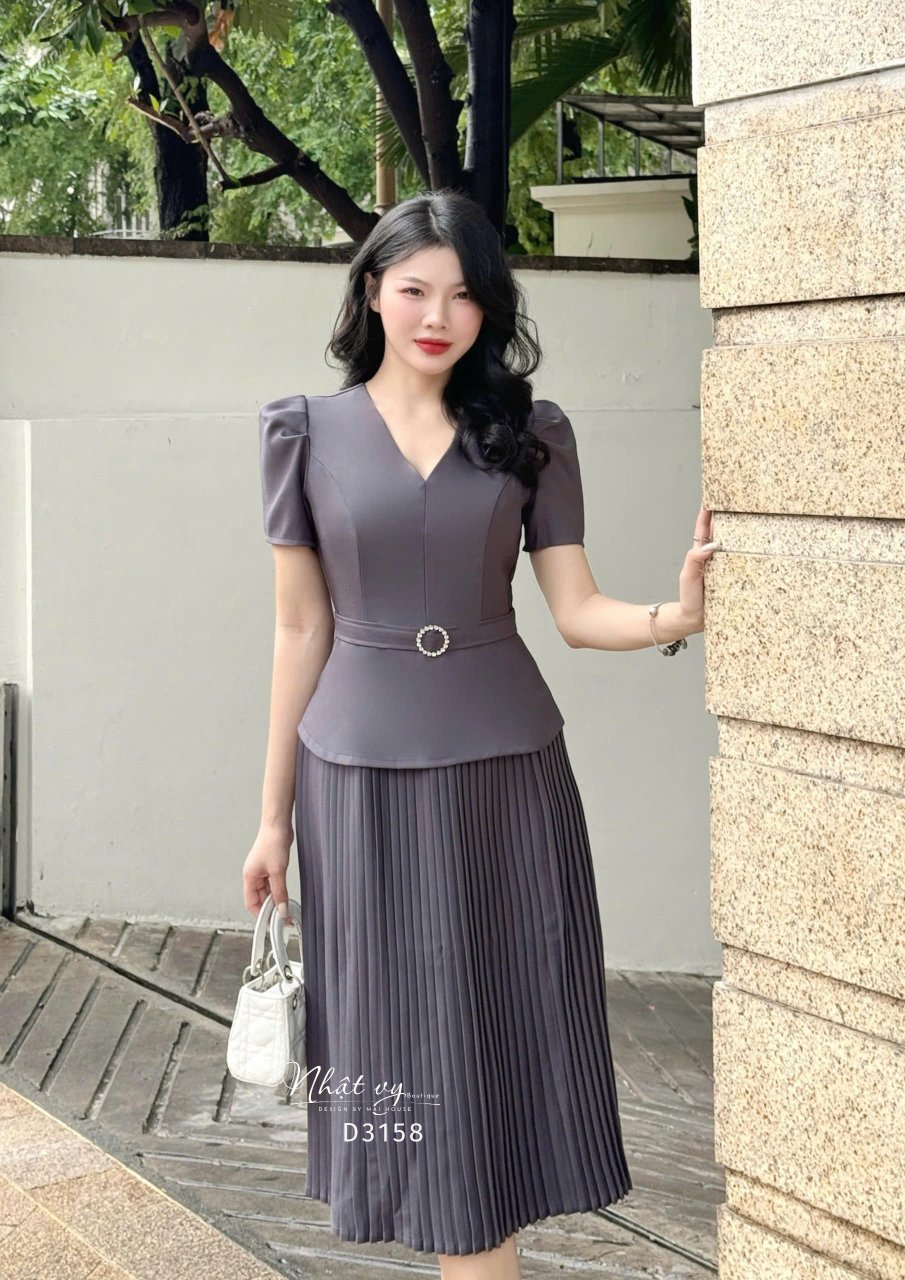 Đầm peplum cổ V đính nút giả - D3158